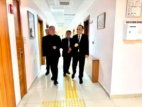 Özdoğan'dan Korunma Altındaki Çocuklara Ziyaret