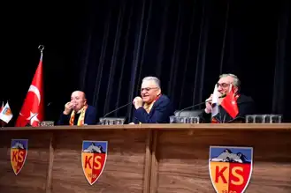 Büyükkılıç, Kayserispor Genel Kurulu'nda Başkanlık Yaptı