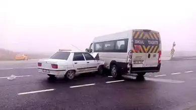 Kırıkkale'de Minibüs-Otomobil Çarpışması: 1 Yaralı