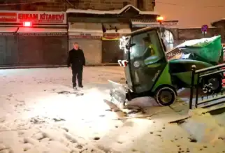 Kayseri Melikgazi'de Karla Mücadele Devam Ediyor