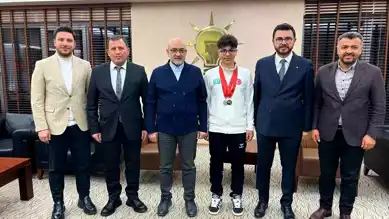 Deliktaş'tan Türkiye'ye Altın Madalya!