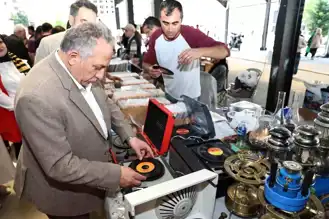 Nostalji Severler İçin Antika Pazarı
