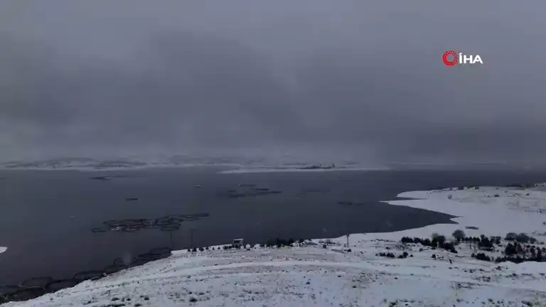 Bahçelik Barajı'nın Kış Masalı Dronla Çekildi