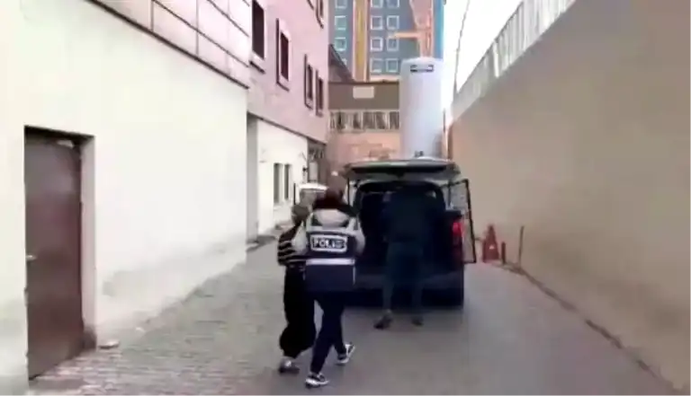 Kayseri'de Baza İçinde Saklanan Hırsız Yakalandı