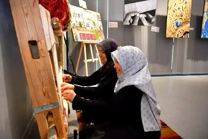 Feray Koç Hançer'in Kayseri'deki Sergisi