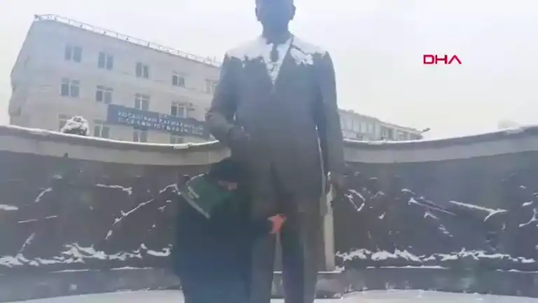 Kayseri'de Yağış Hayat Felç Etti!