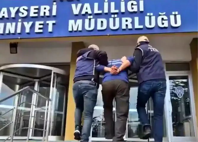 Kayseri'de 2 FETÖ Hükümlüsü Yakalandı