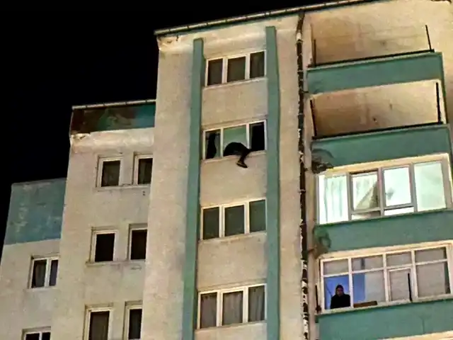 Kayseri'de 14. Kattan İntihar Girişimi