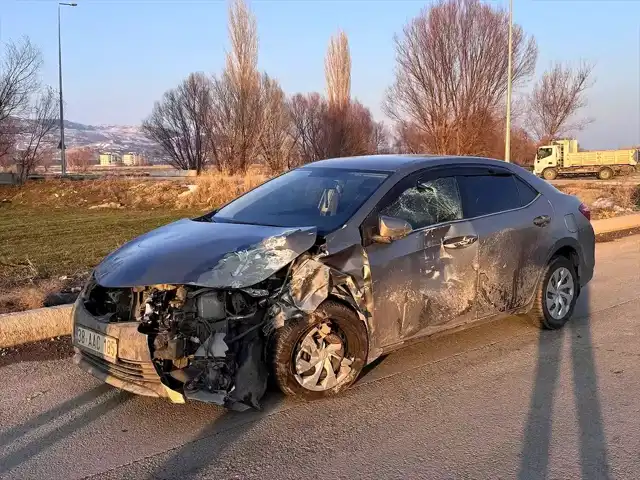 Kayseri'de Çarpışma: 4 Yaralı