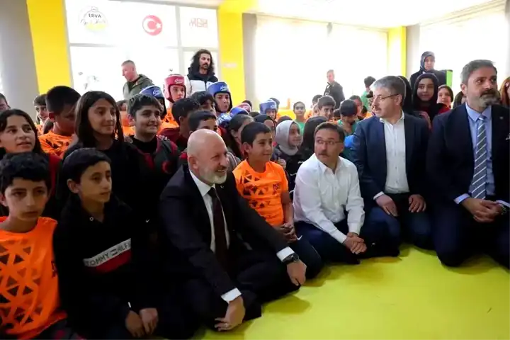 Kocasinan'da Gençlere Spor Alanları Müjdesi!