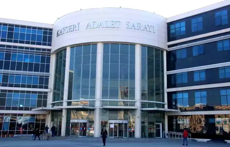 Polis, 25 Yıl Hapisle Yargılandı