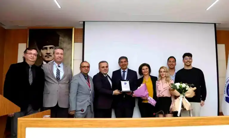Üniversite Öğretim Üyesi Emekli Oluyor