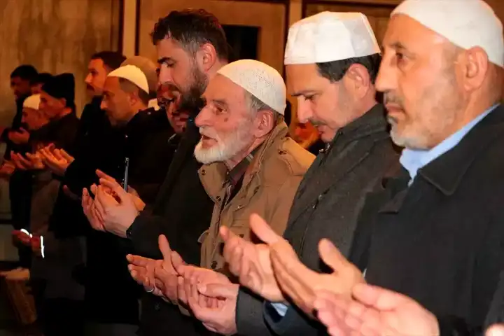 Regaip Kandili'nde Kayseri ve Yozgat'ta Dua ve İkram