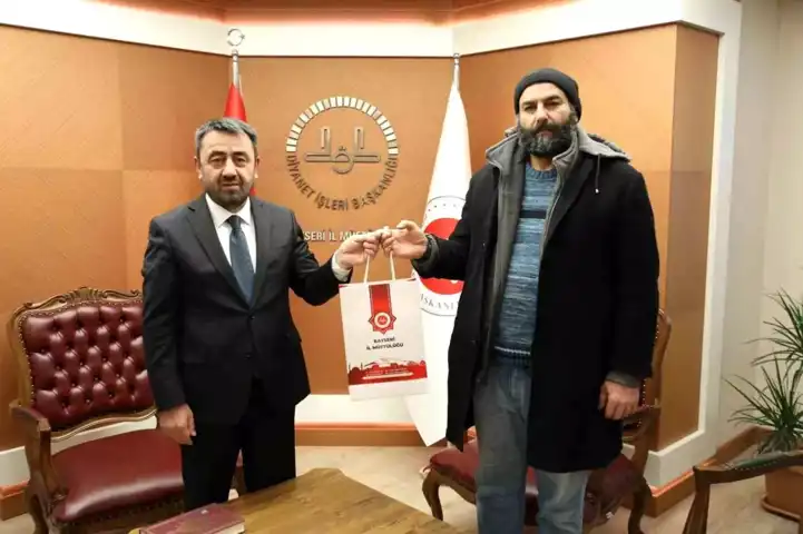 Dürüstlük Örneği: Bulunan Para Teslim Edildi