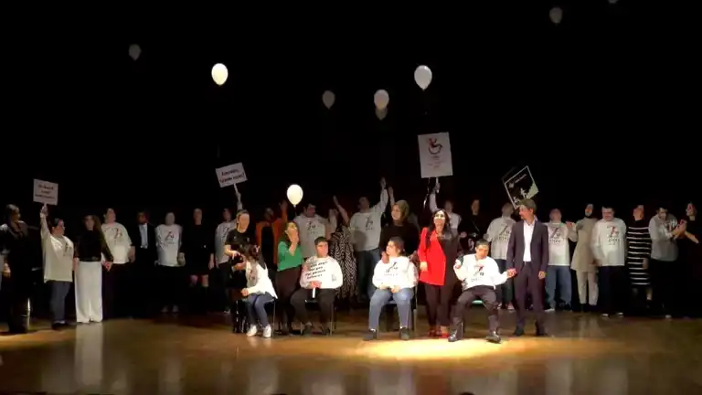ZİÇEV Öğrencileri Yıl Sonu Şöleni Düzenledi